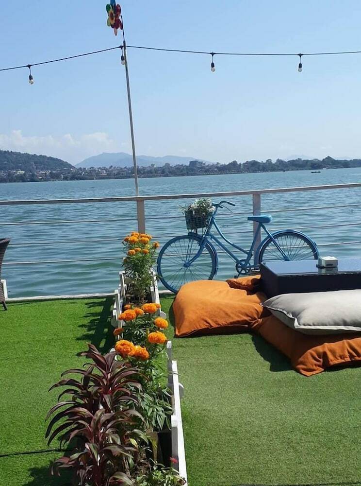 Hotel The Lake House