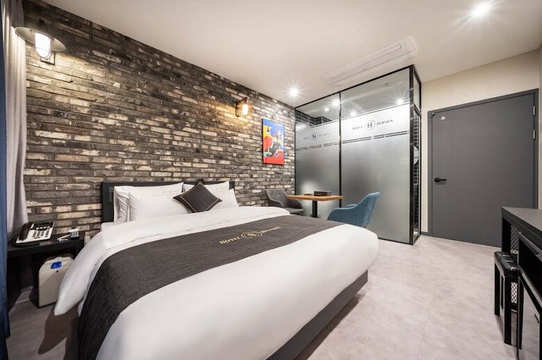 Pyeongtaek Hermes Hotel