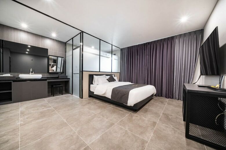 Pyeongtaek Hermes Hotel