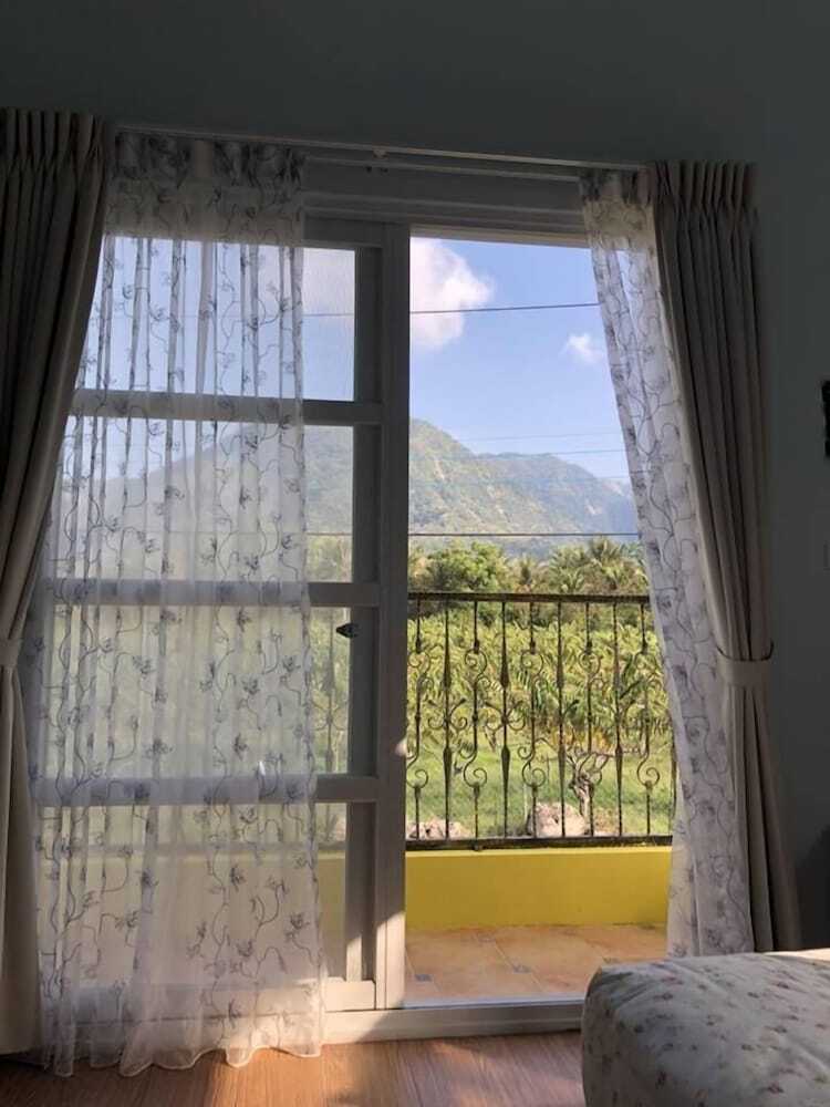 Bed & Breakfast Straybirds Bnb