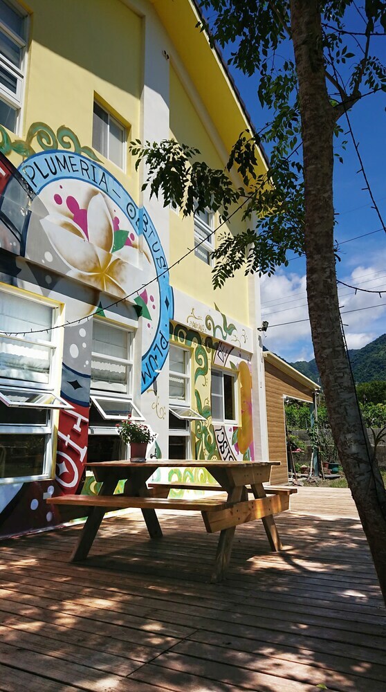 Bed & Breakfast Straybirds Bnb