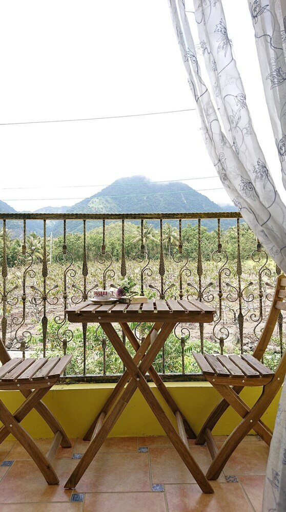 Bed & Breakfast Straybirds Bnb