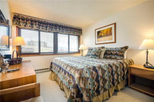 Bronze Tree Condominiums - Bt207