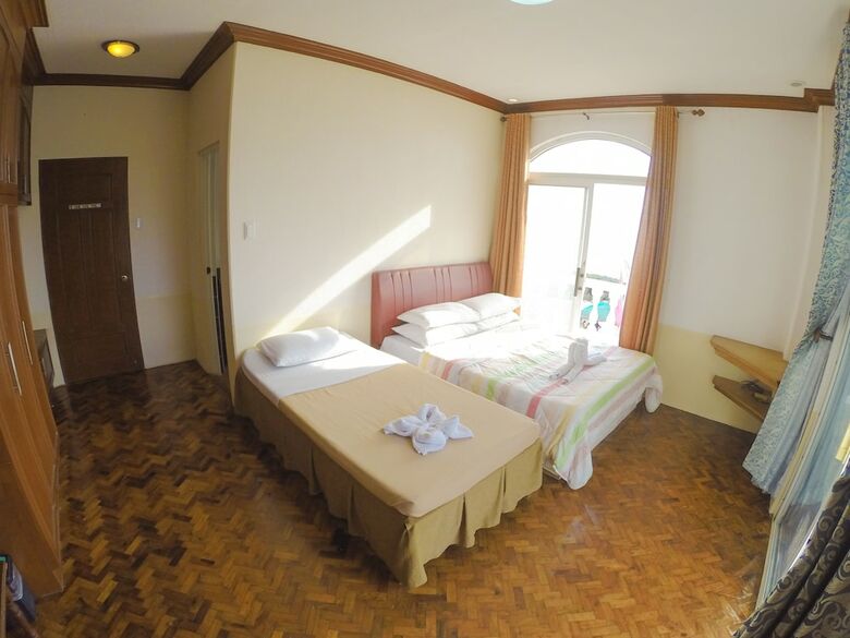 Hotel Pangil Beach Resort