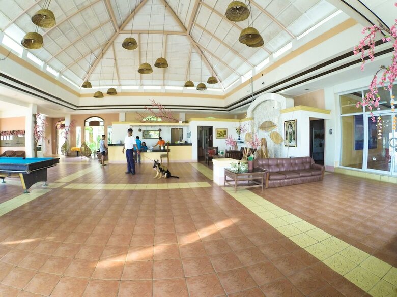 Hotel Pangil Beach Resort