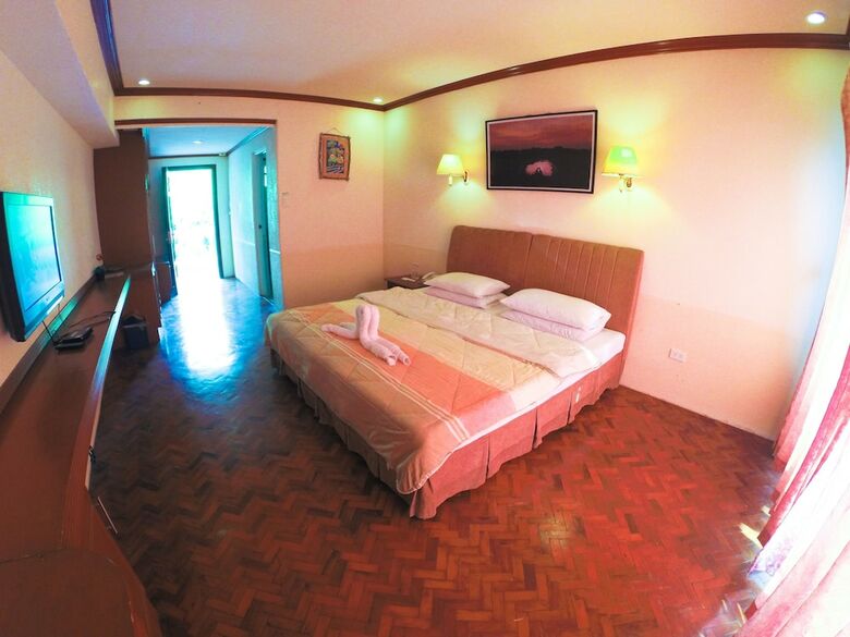 Hotel Pangil Beach Resort