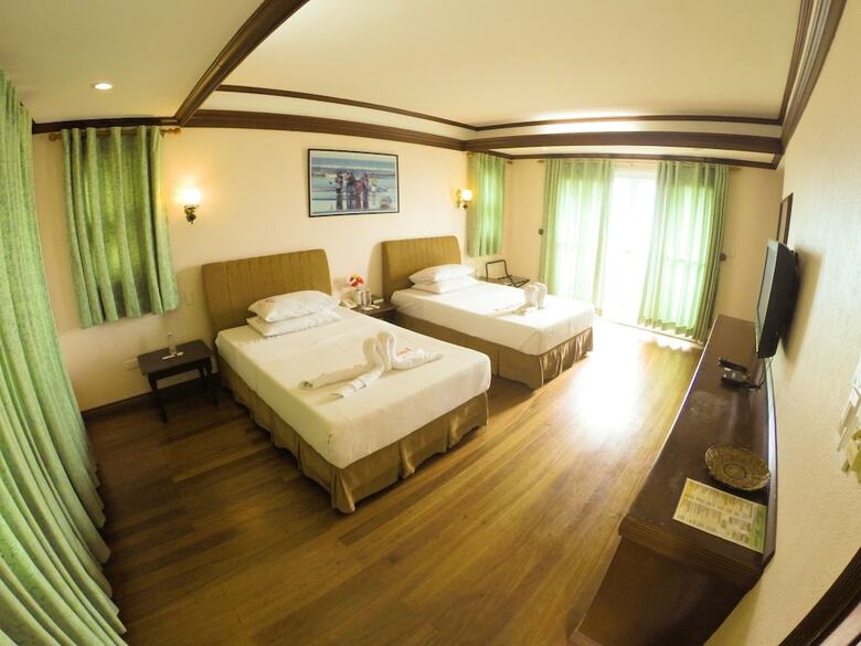 Hotel Pangil Beach Resort
