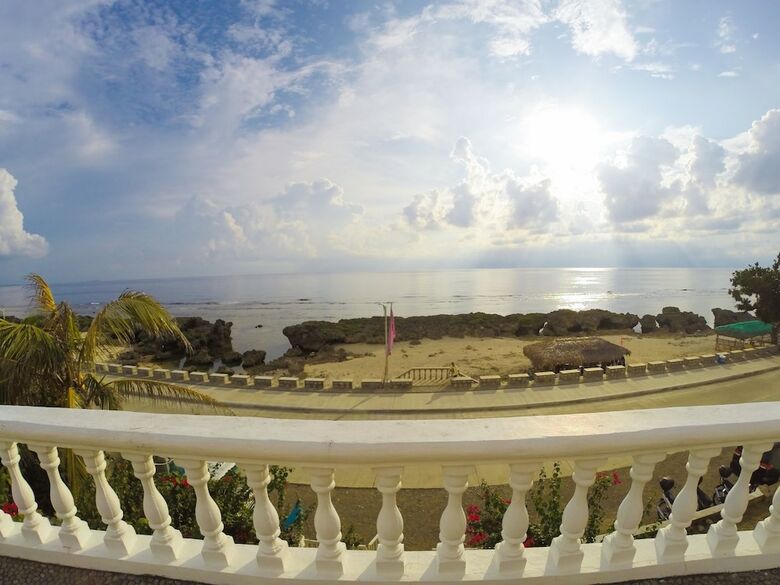Hotel Pangil Beach Resort