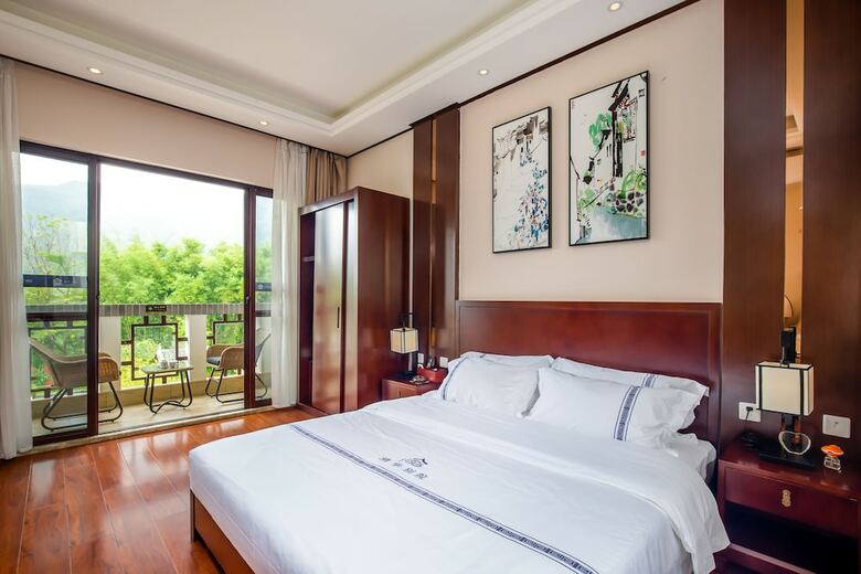 Guilin Pingle Tsinghua Villas