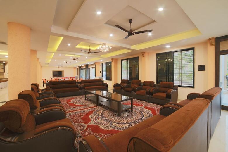 Hotel Oyo 37826 Rajmahal Khindsi Resort