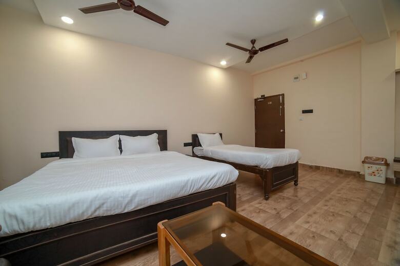 Hotel Oyo 37826 Rajmahal Khindsi Resort