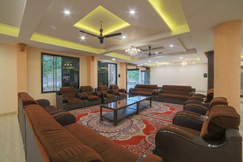 Hotel Oyo 37826 Rajmahal Khindsi Resort