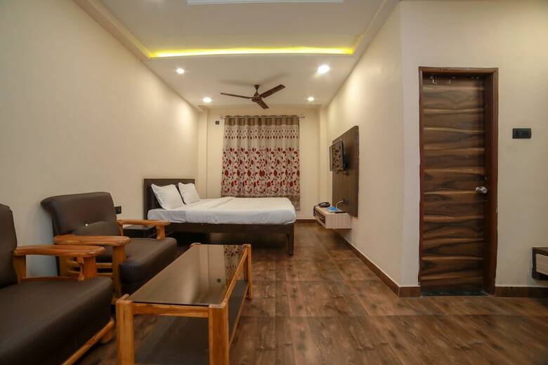 Hotel Oyo 37826 Rajmahal Khindsi Resort