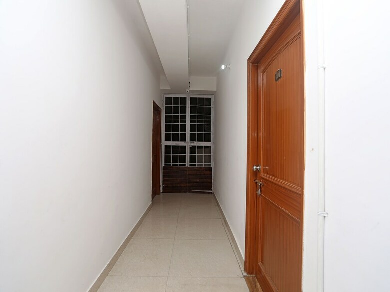 Oyo 18347 Hotel Mountain Inn