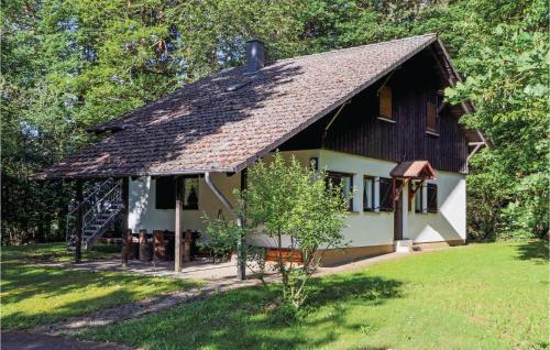 Two-bedroom Apartment In Thalfang