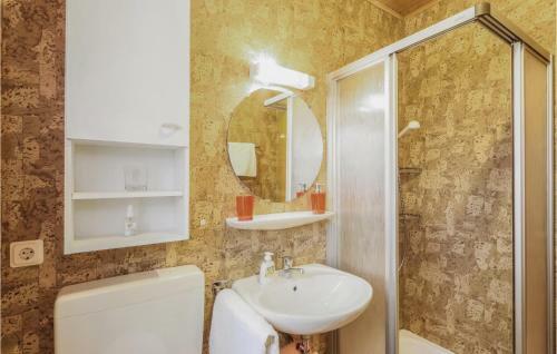 Two-bedroom Apartment In Thalfang