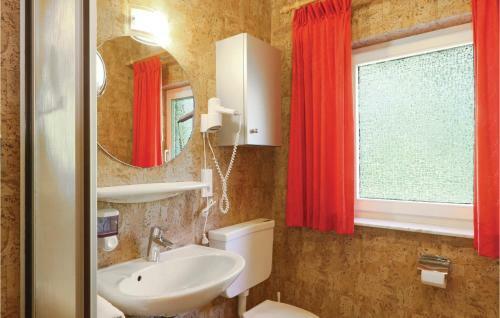 Two-bedroom Apartment In Thalfang