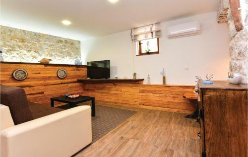 One-bedroom Apartment In Betina