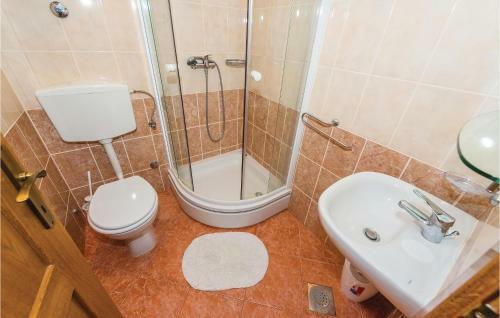 Two-bedroom Apartment In Bilice
