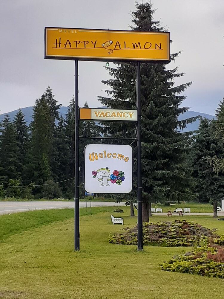 Hotel Motel Happy Salmon