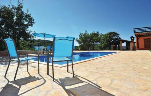 Two-bedroom Apartment In Bilice
