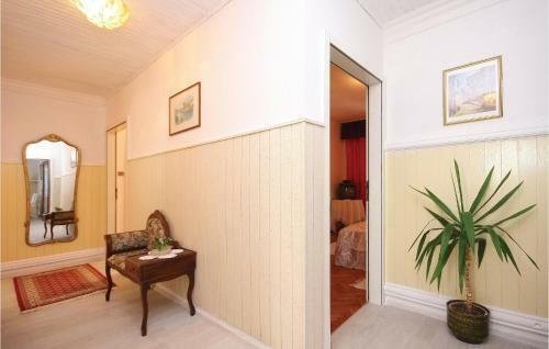 Three-bedroom Apartment In Brodarica