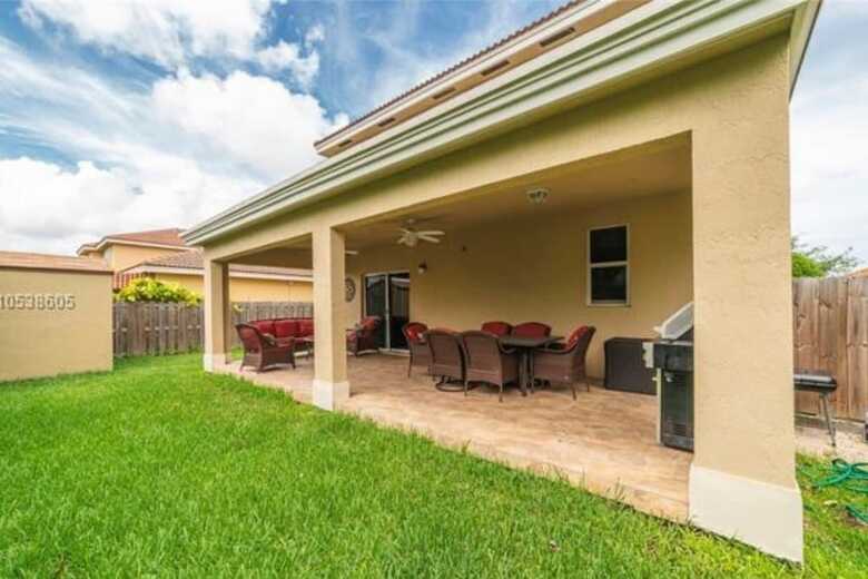 5br 4ba House In Homestead By Asvr-28444