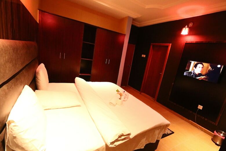 St Hotel Apartment