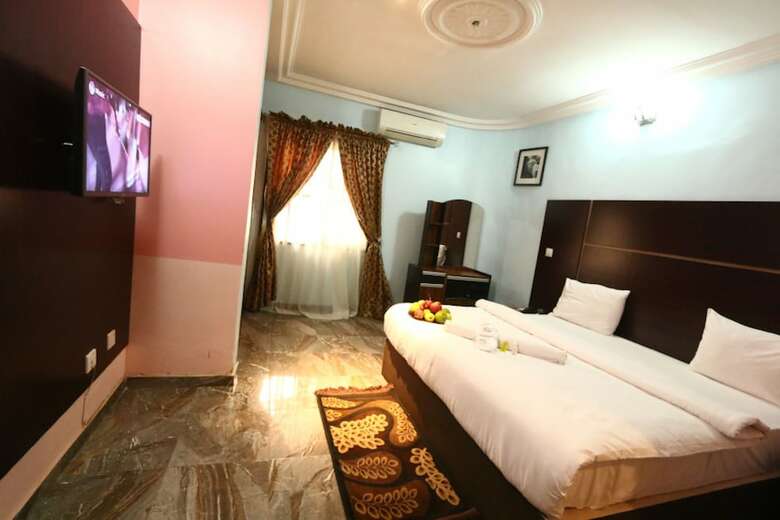 St Hotel Apartment