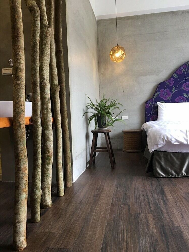 Bed & Breakfast Love To Stick Together
