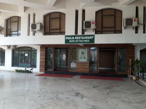 Hotel Pooja International