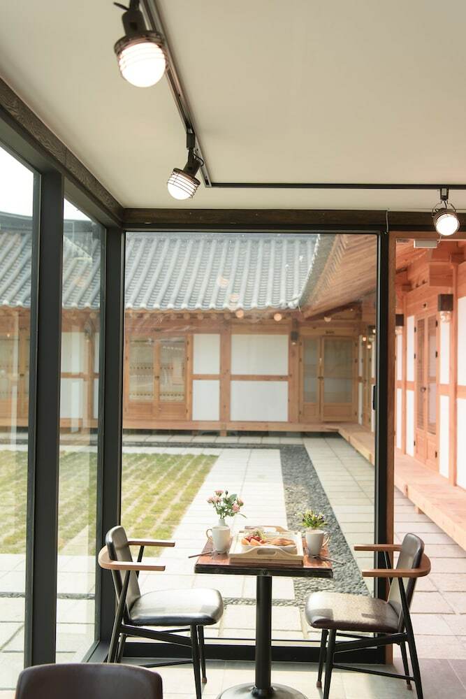 Hotel Hwarangroo