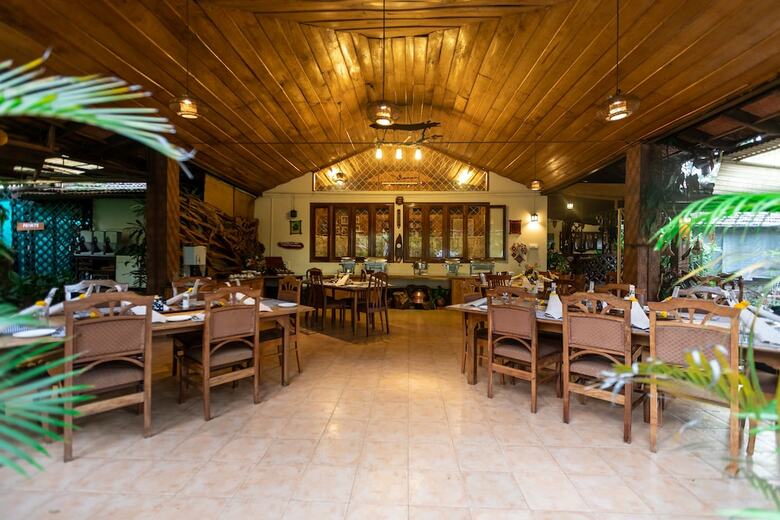 Hotel Tranquil Resort Wayanad