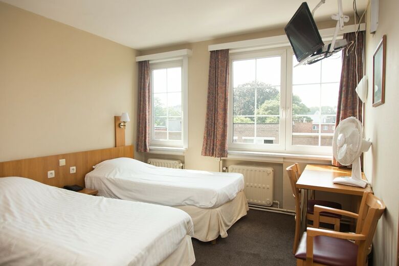 Hotel Bristol International