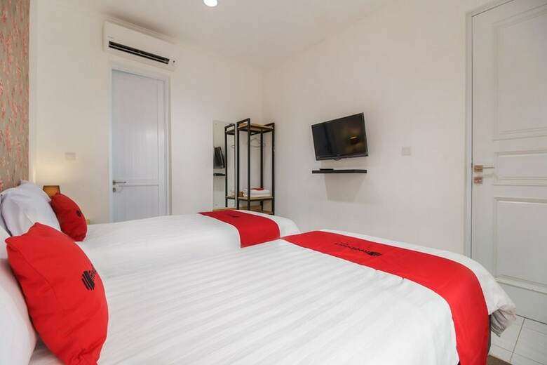 Hotel Reddoorz Plus Near Exit Toll Puncak 2