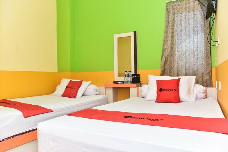 Hotel Reddoorz Near Universitas Pattimura Ambon