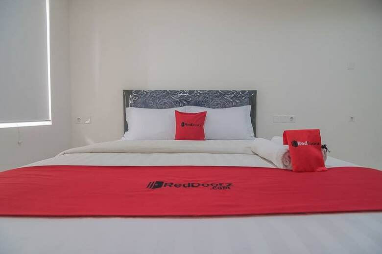 Aparthotel Reddoorz Apartment @ Sentul Tower