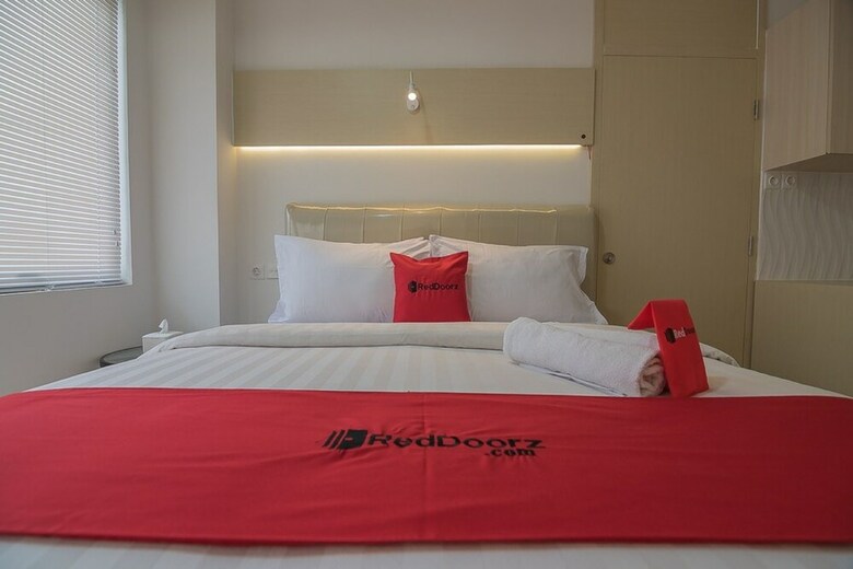 Aparthotel Reddoorz Apartment @ Sentul Tower