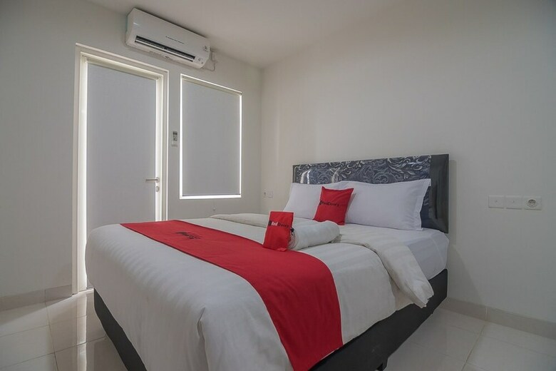 Aparthotel Reddoorz Apartment @ Sentul Tower