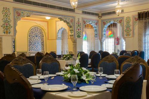 Rajvi Palace Hotel