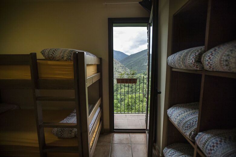Hostal Abad�a de Montenartr� - Hostel