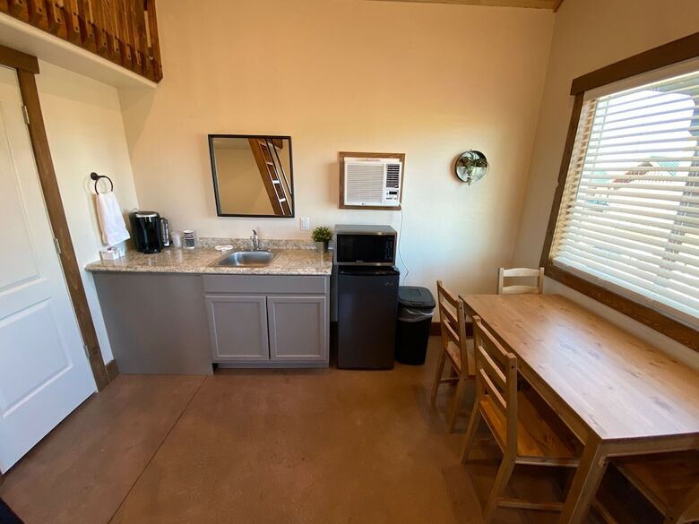 Cabana Gooseberry Lodges
