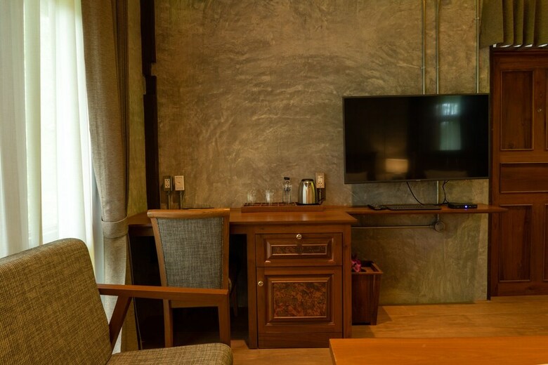 Hotel Ruean Racha Resort