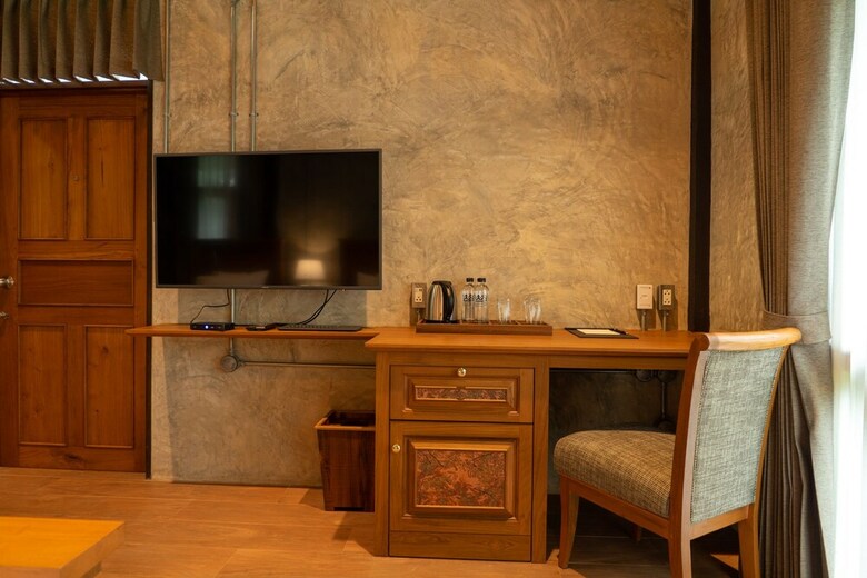 Hotel Ruean Racha Resort