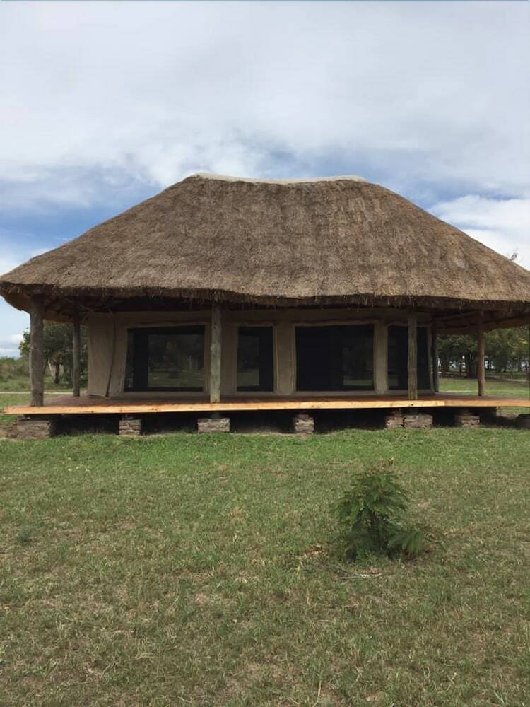 Posada Ntoroko Game Lodge