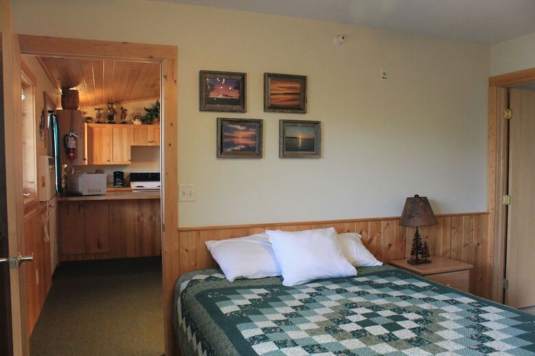 Posada Viking Bay Resort & Lodge