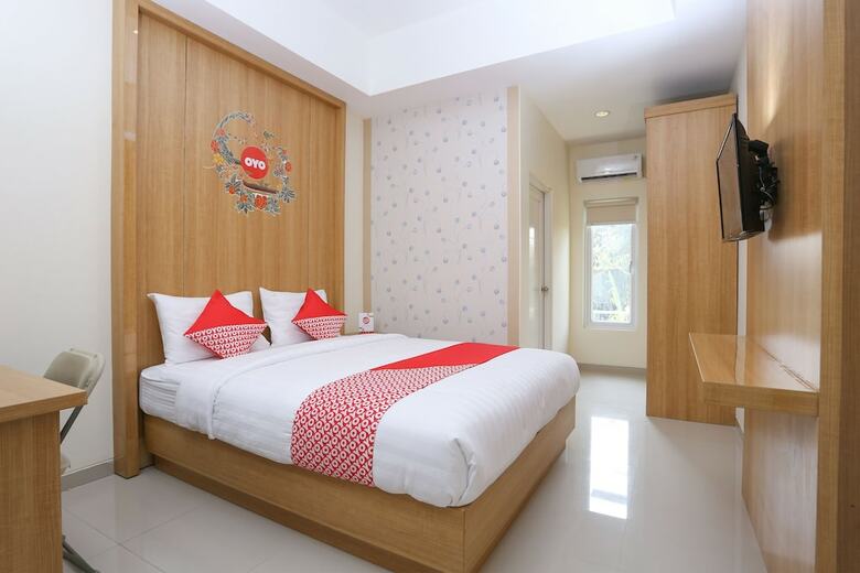 Hostal Oyo 999 Garuda Guesthouse