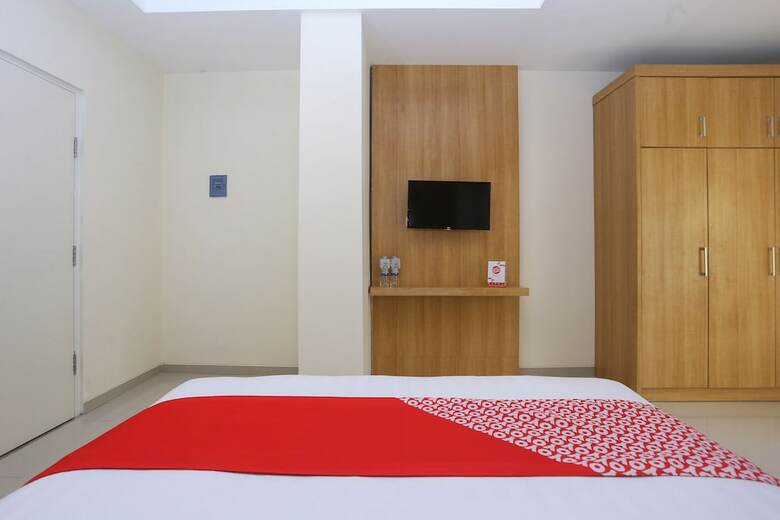 Hostal Oyo 999 Garuda Guesthouse