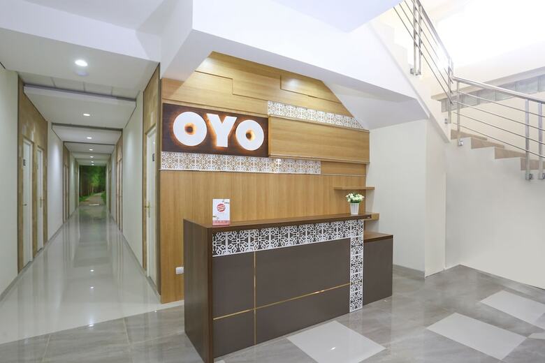 Hostal Oyo 999 Garuda Guesthouse