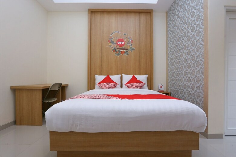 Hostal Oyo 999 Garuda Guesthouse